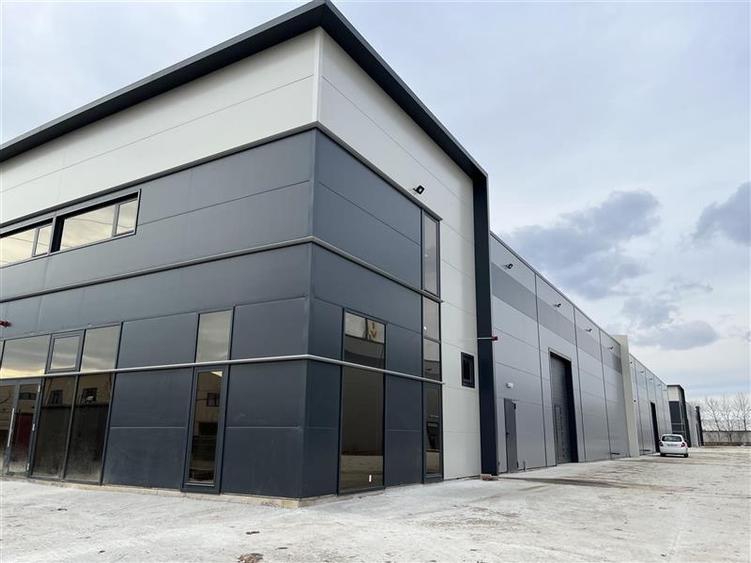 Spațiu industrial, de 600 mp, în Central