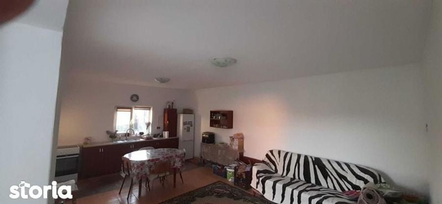 Casă cu 4 camere cu Teren 109 Mp în Leordeni