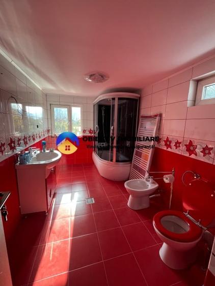 Casă cu 6 camere cu Teren 878 Mp în Tarcău