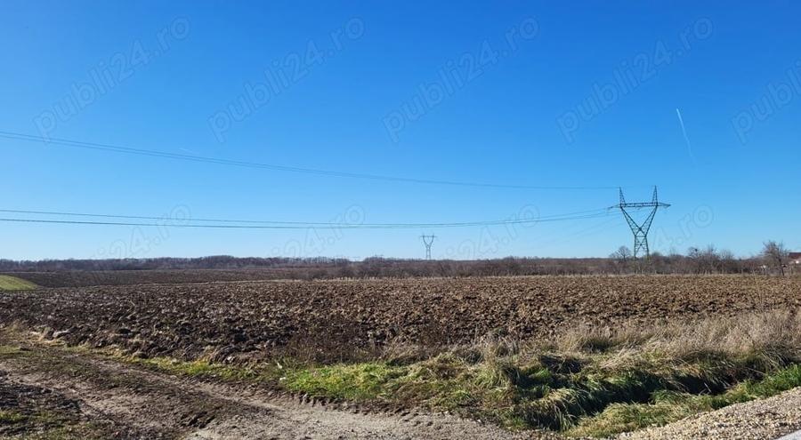 Teren de 10614 mp, în Mareș