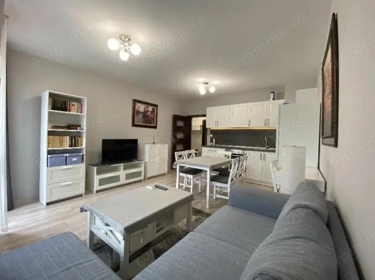 Apartament cu 3 camere decomandat în Apărătorii Patriei