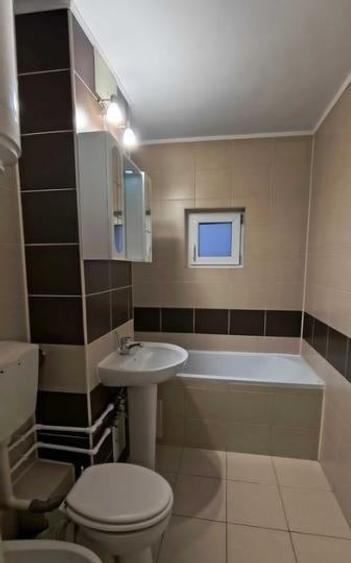 Apartament cu 4 camere decomandat, mobilat în Kiseleff