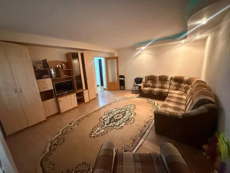 Apartament cu 3 camere decomandat în Dallas
