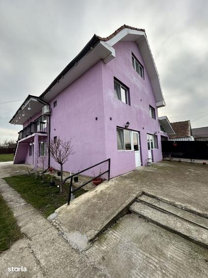 Casă cu 4 camere în Saca