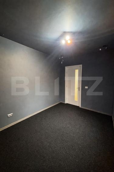 Apartament cu 4 camere decomandat, mobilat în Central