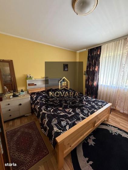 2 case dintre care una cu garaj in Baile 1 Mai - 4