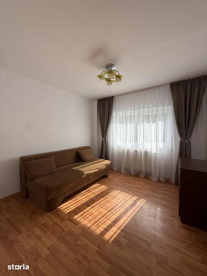 Apartament cu 3 camere decomandat, mobilat în Lacul Tei