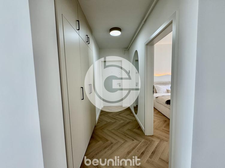 Penthouse cu 4 camere decomandat, mobilat în Cristian