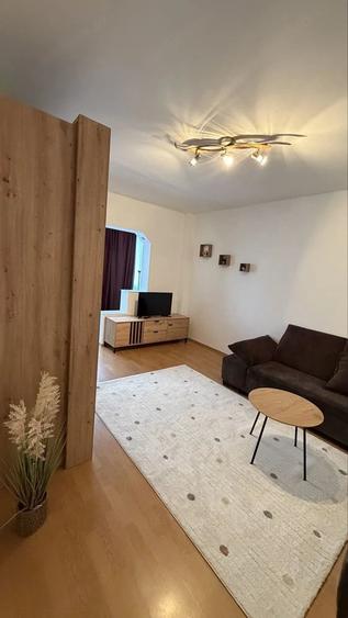 Apartament cu 2 camere decomandat în Răcădău
