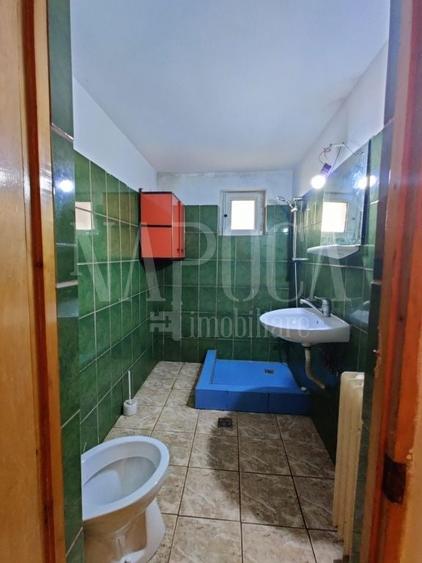 Casă individuală cu 10 camere cu Canalizare în Iris
