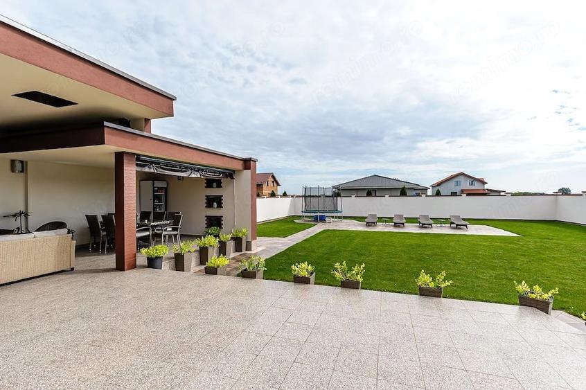 Casă cu Teren 994 Mp în Bodrogu Nou