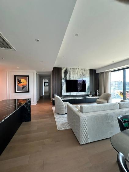 Apartament cu 4 camere decomandat în Floreasca