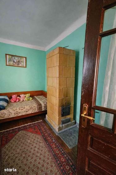 Casă cu 4 camere cu Teren 2340 Mp în Sâmbăta
