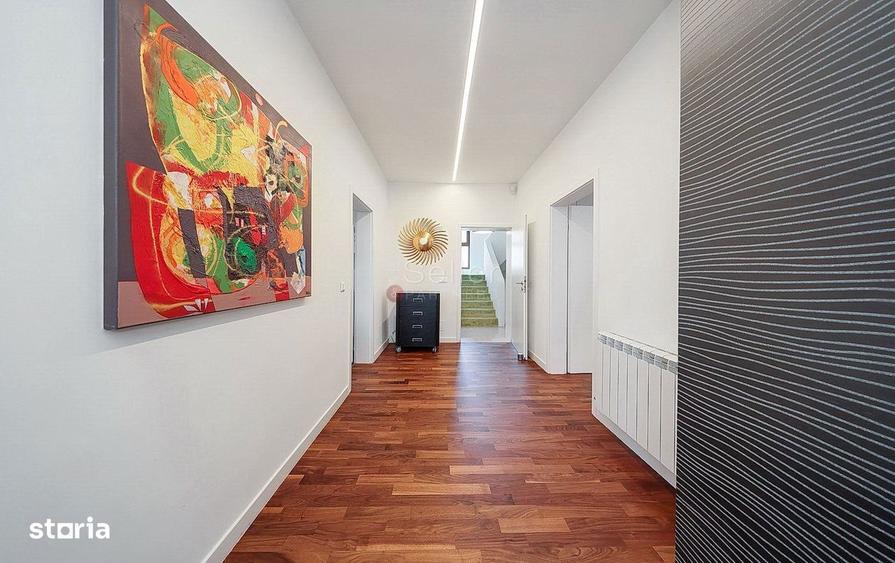 Apartament cu 4 camere în Central