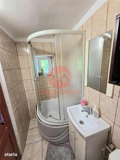 Casă cu 2 camere decomandat cu Teren 988 Mp în Vadu