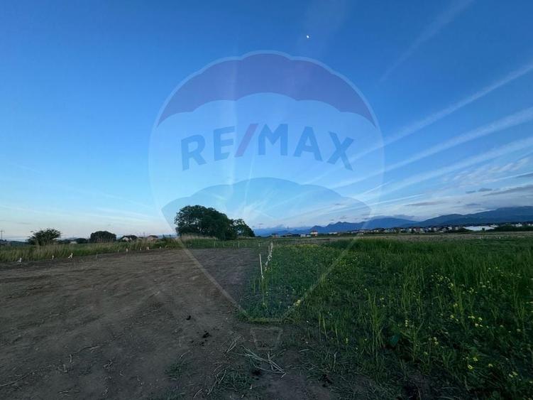 Teren intravilan de 668 mp, în Sânpetru