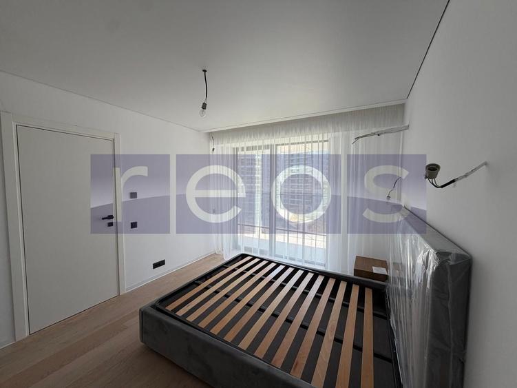 Apartament cu 3 camere decomandat, mobilat în Barbu Văcărescu