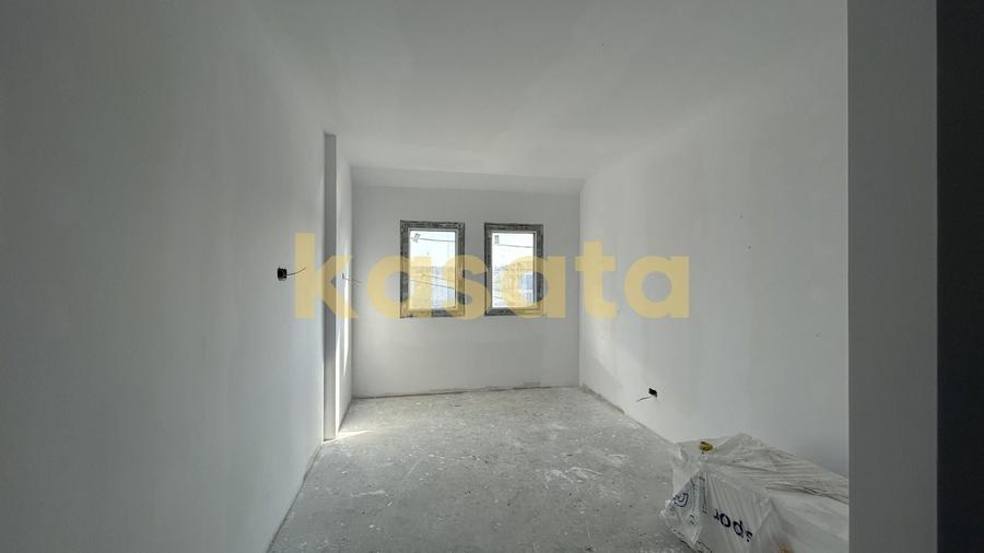 Duplex cu 4 camere cu Canalizare în Balotești