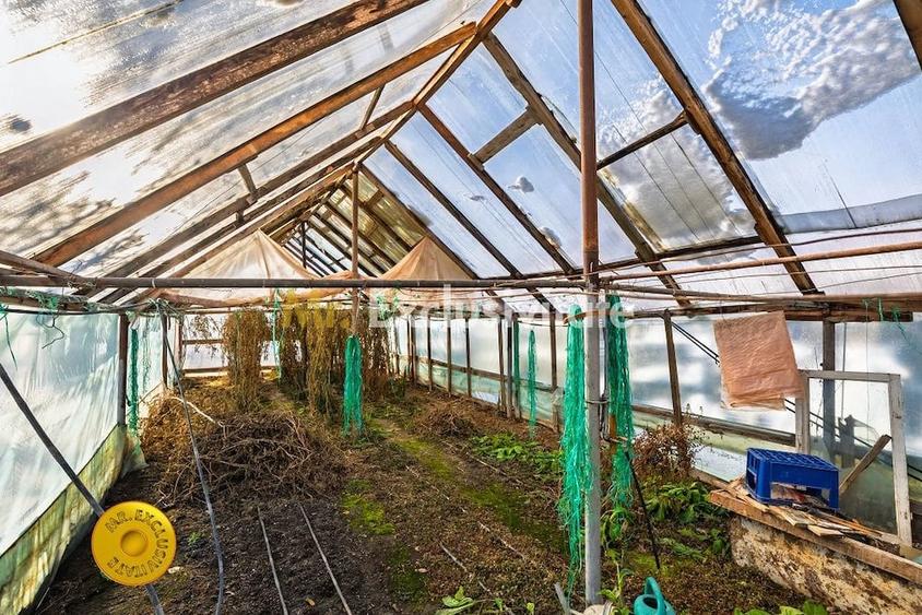 Casă cu 4 camere cu Teren 5232 Mp în Căldăraru
