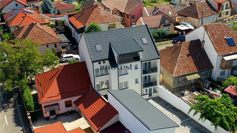 Apartament cu 2 camere decomandat în Titulescu