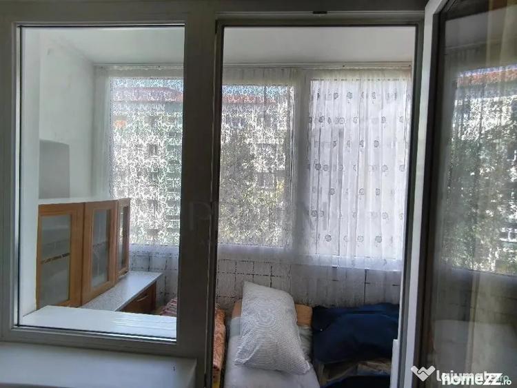 Apartament cu 2 camere semidecomandat în Girocului
