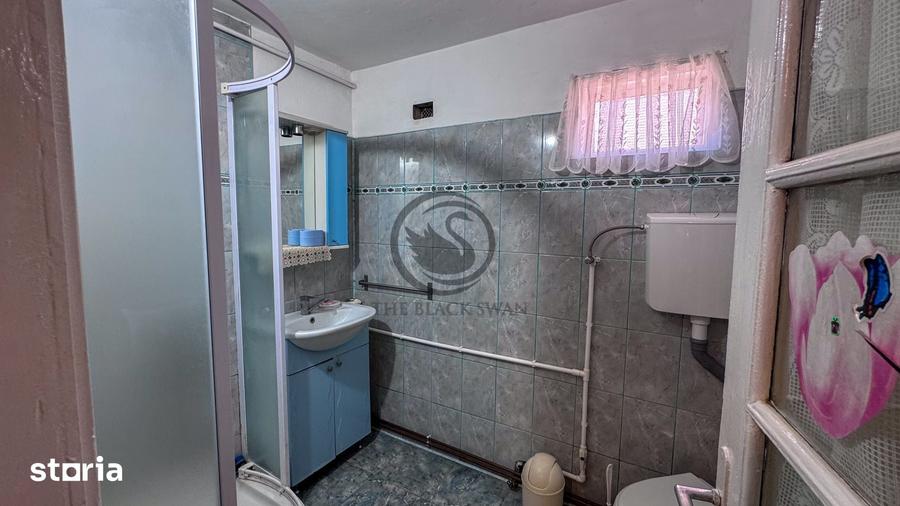 Casă cu 5 camere cu Teren 1340 Mp în Central