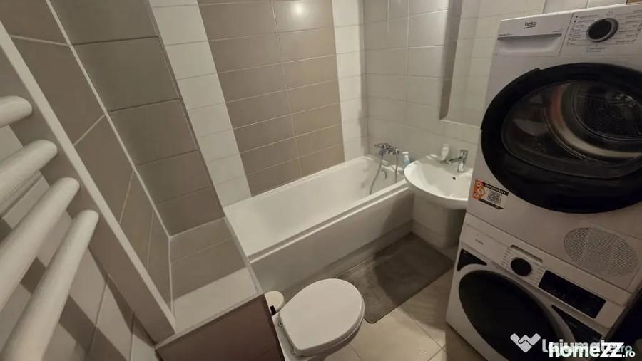 Apartament cu 3 camere decomandat în Ghencea