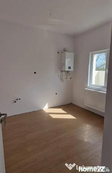 Casă cu 4 camere cu Teren 280 Mp în Lumina