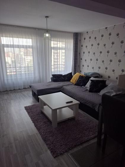 Garsonieră decomandată în Central