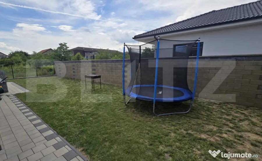 Casă cu 3 camere cu Teren 450 Mp în Central