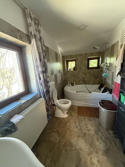 Casă individuală cu 4 camere cu Canalizare în Plantelor