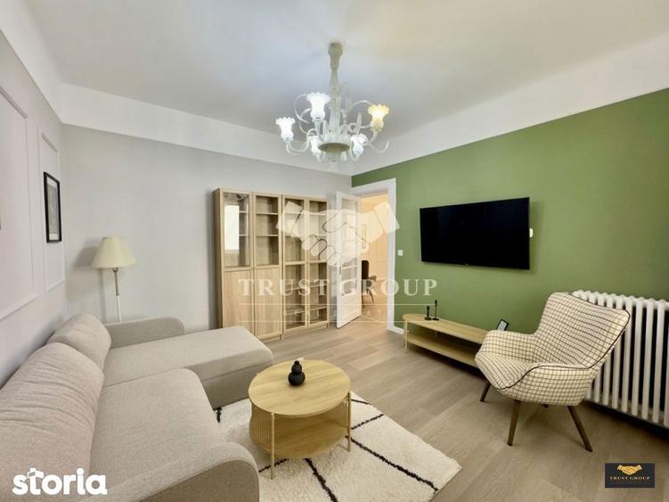 Apartament cu 3 camere semidecomandat, mobilat în Centrul Civic