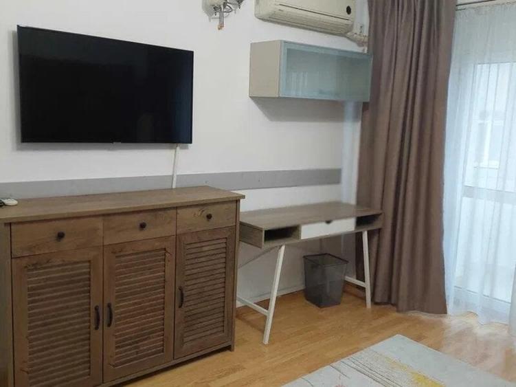 Garsonieră decomandată, mobilată în Decebal