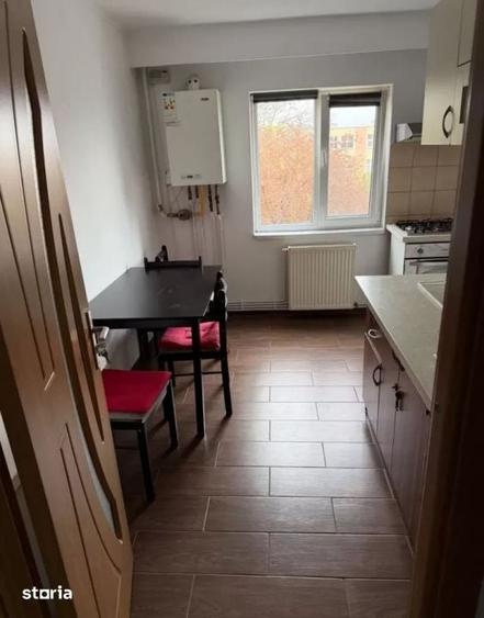 Apartament cu 3 camere în Mărășești