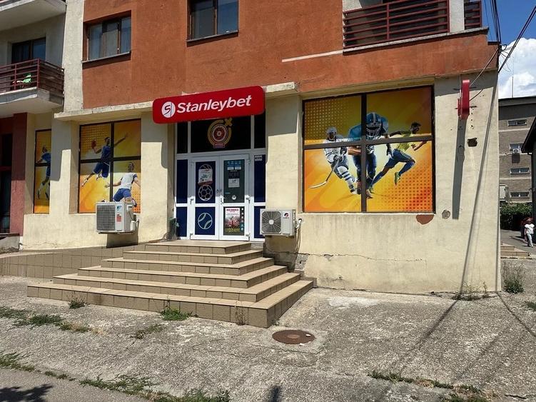 Spațiu comercial, de 145 mp, în Exterior Vest