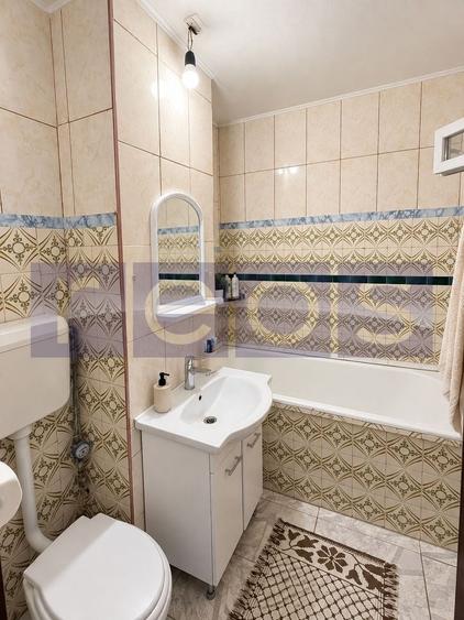 Apartament cu 3 camere decomandat, mobilat în Tei