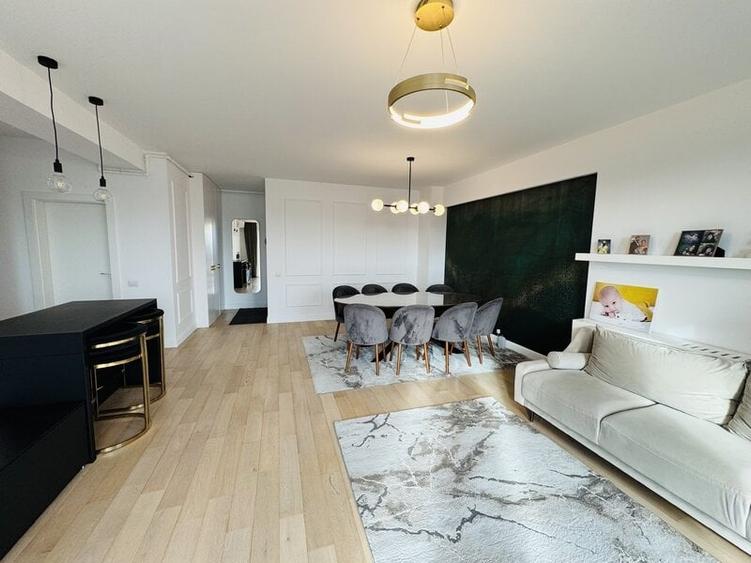 Apartament cu 3 camere decomandat, mobilat în Tineretului