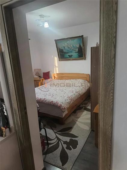 Casă cu 1 camere cu Teren 1136 Mp în Uricani
