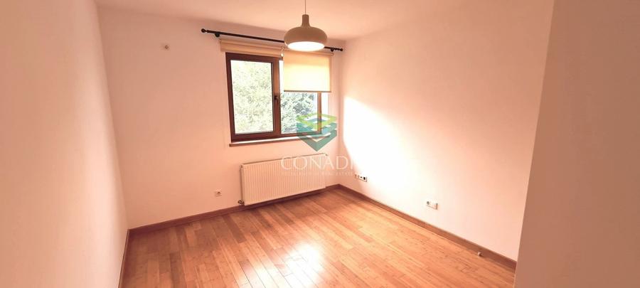 Duplex cu 5 camere cu Canalizare în Iancu Nicolae