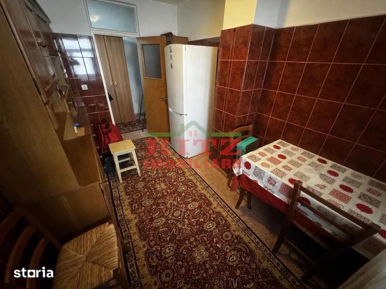 Apartament cu 4 camere decomandat în Ultracentral