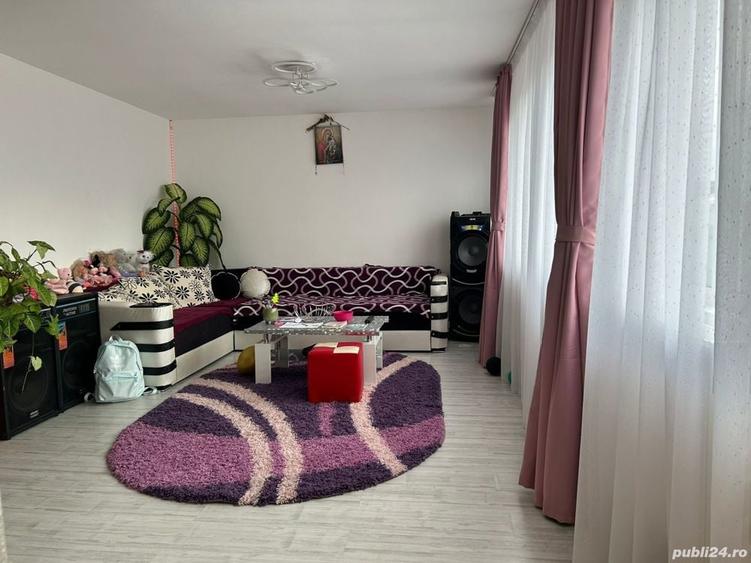 Apartament cu 3 camere decomandat în Letca Nouă