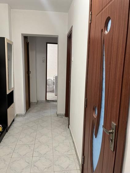 Apartament cu 2 camere decomandat în 1 Mai