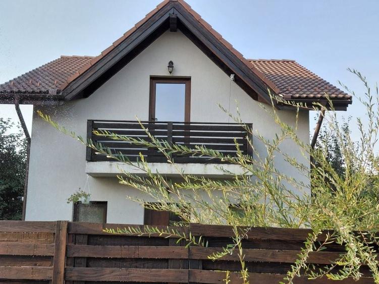 Casă cu 3 camere în Tărlungeni