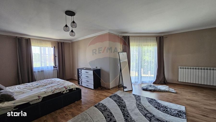 Casă cu 4 camere în Hănțești
