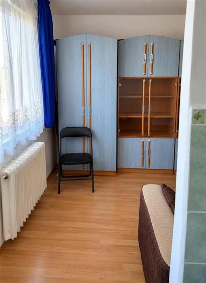 Garsonieră decomandată în Valenta