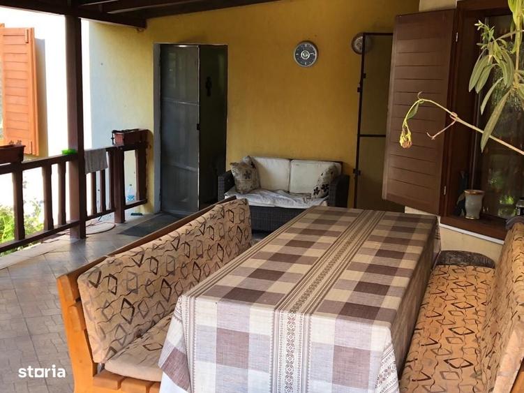 Casă cu 4 camere cu Teren 2200 Mp în Gârleni