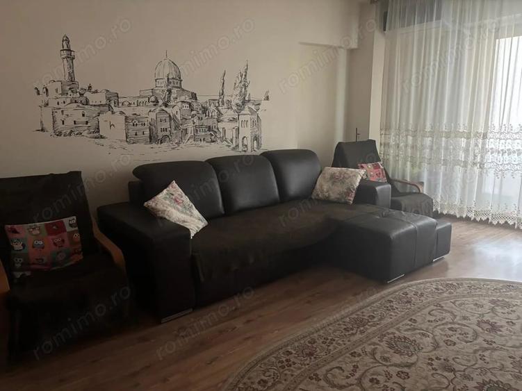 Apartament cu 3 camere decomandat în Unirii
