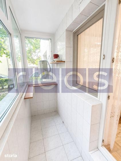 Apartament cu 2 camere semidecomandat în Tei
