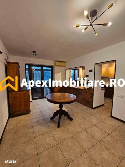 Apartament cu 4 camere decomandat în Păcii