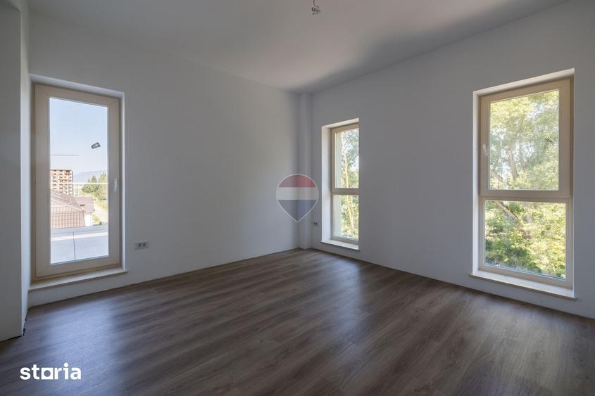 Apartament cu 3 camere în Tractorul